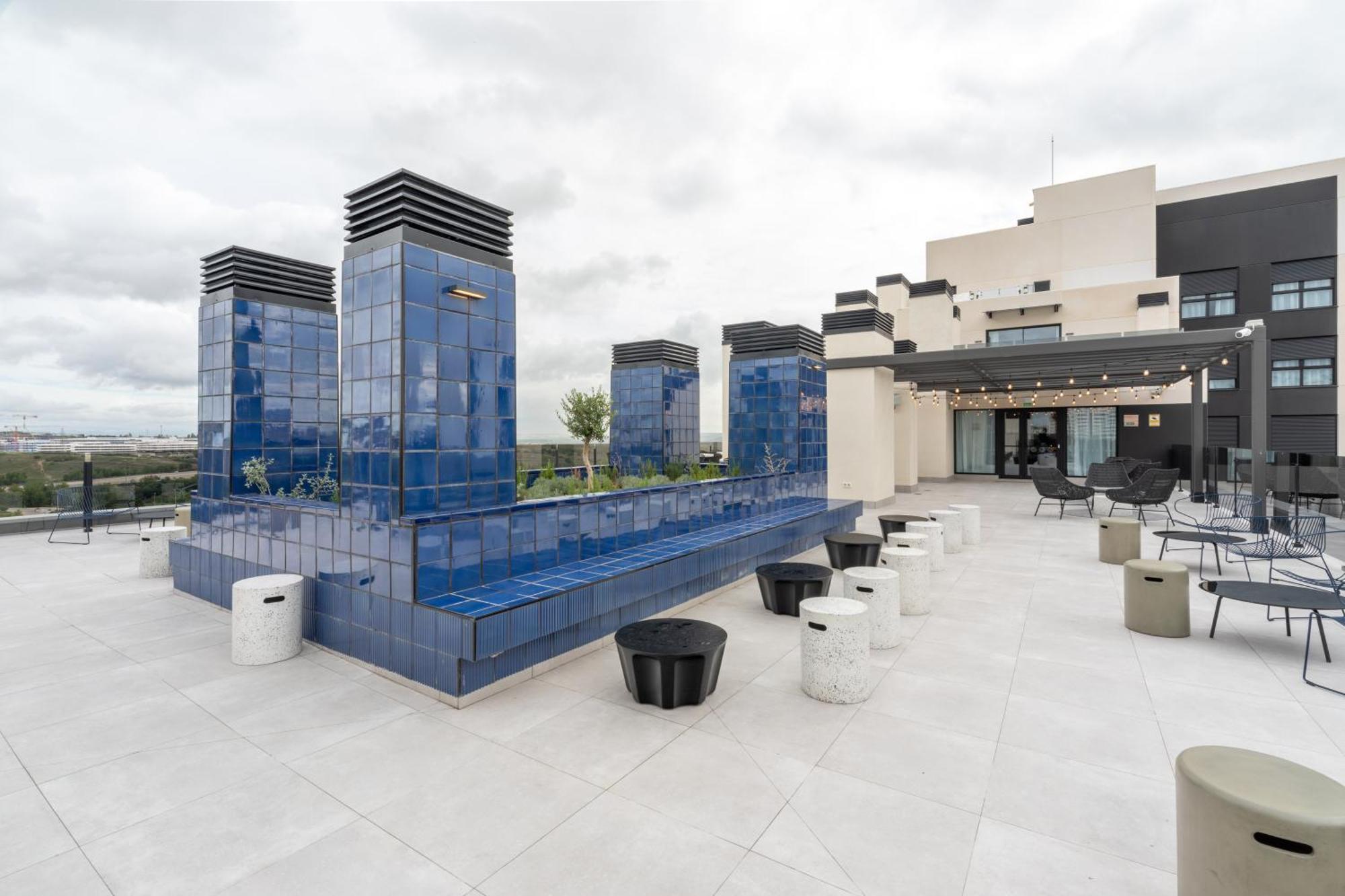 Be Casa - Valdebebas Aparthotel Мадрид Екстериор снимка